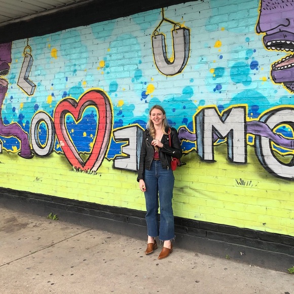 Meet your Posher, Moria - Picture 2 of 5